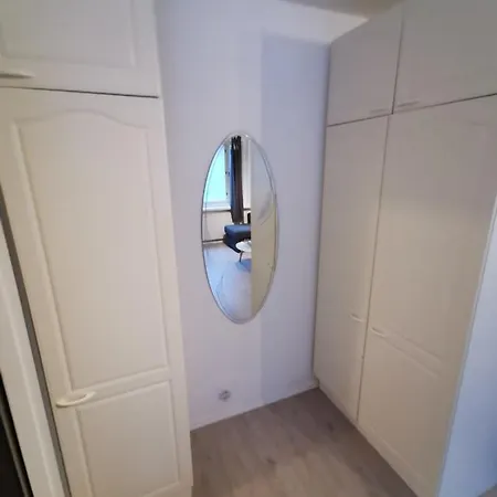 Cozy In The Center *