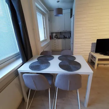 Cozy In The Center *